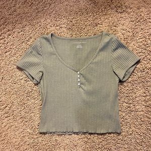 American Eagle light green crop top, super soft